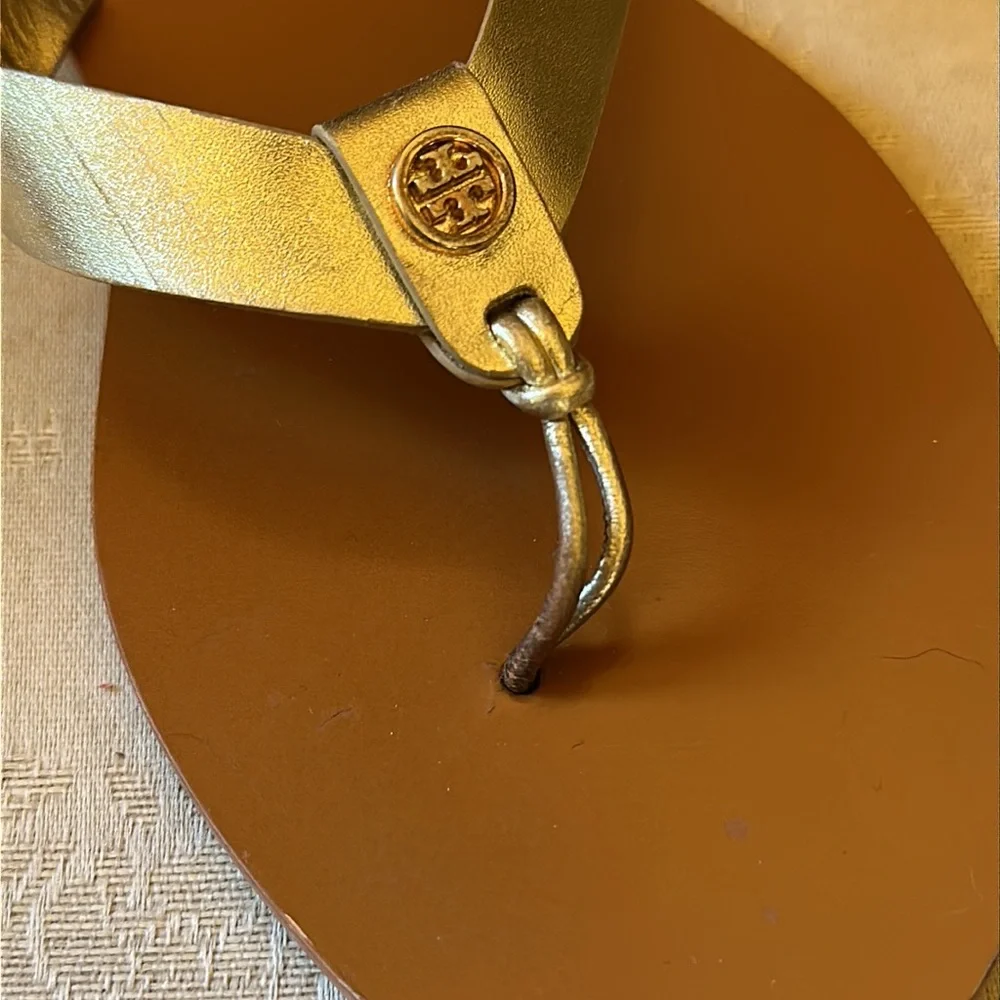 Tory Burch Benton metallic Spark Gold leather sandals - Picture 13 of 14